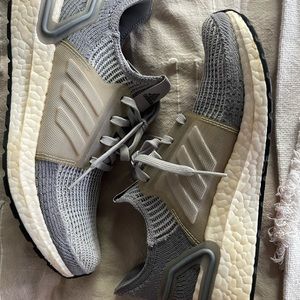Adidas Ultraboost 19 Mens 7.5/Womens 9